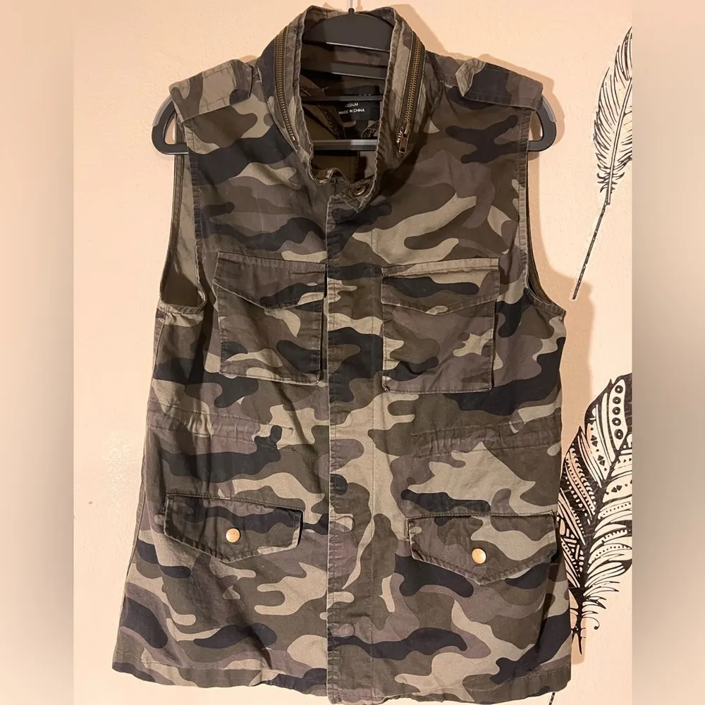 Love Tree Camo Green 100% Cotton Women’s Size Medium‎ - Image 4