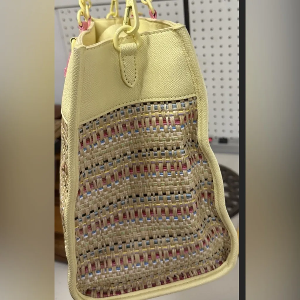 BETSEY JOHNSON Bag XOBECA-U Straw Tote - Yellow Floral Daisy 118.0 NWT - Image 6
