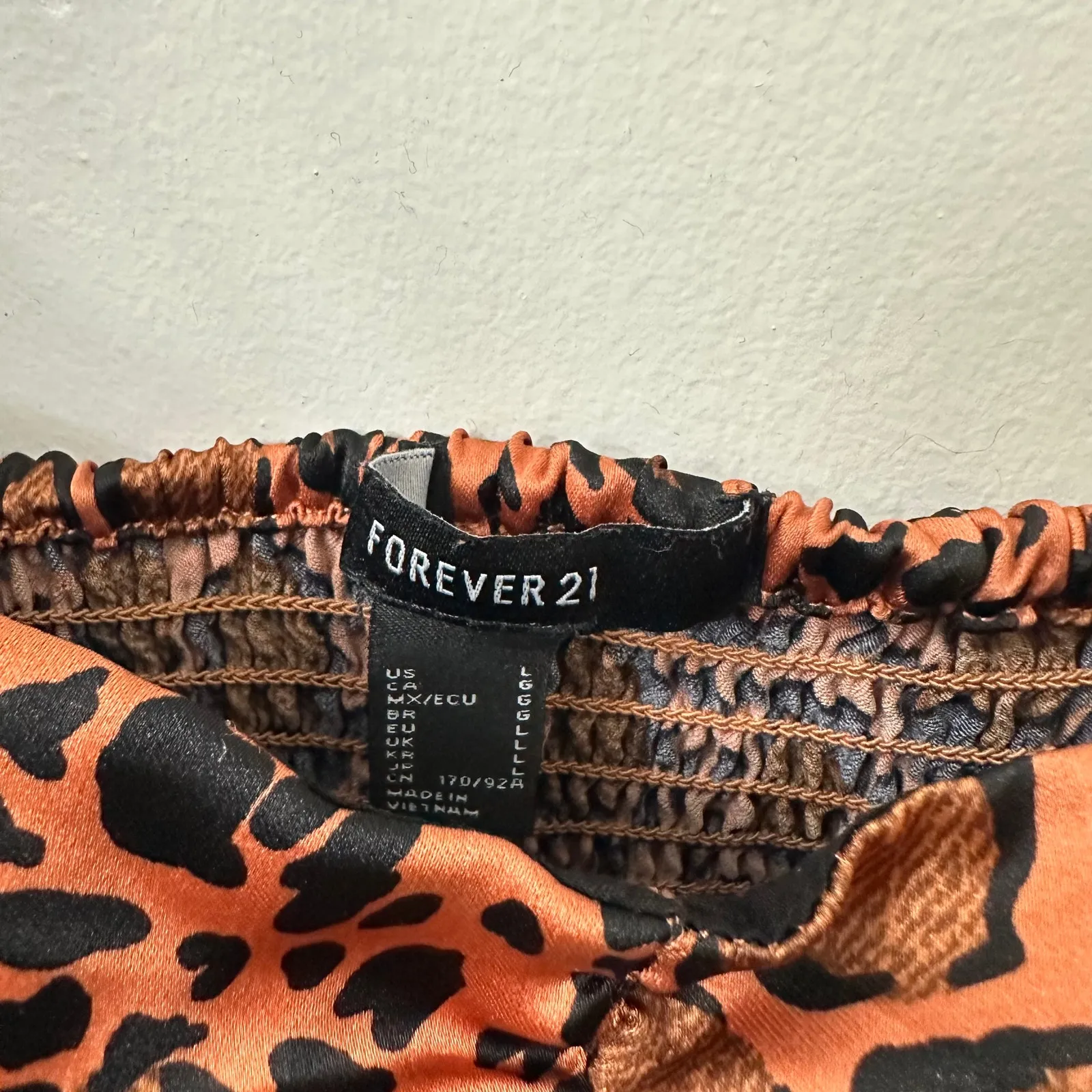 Forever 21‎ L Cropped Cheetah Print Top Corset Ruched Satin Party Club Glam Chic - Image 6