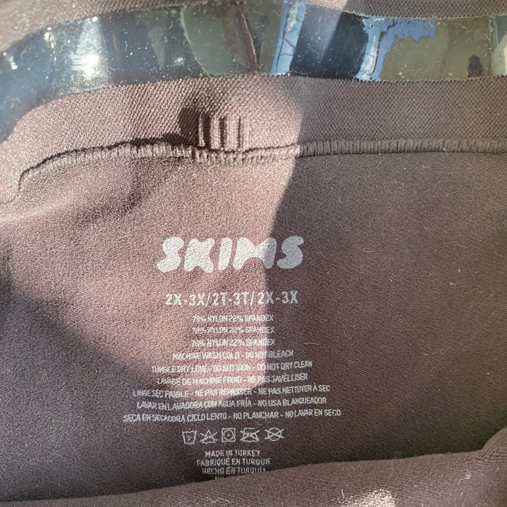 SKIMS By Kim Kardashian Seamless Sculpting High Waist Shorts, Size 2X/3X - Image 3