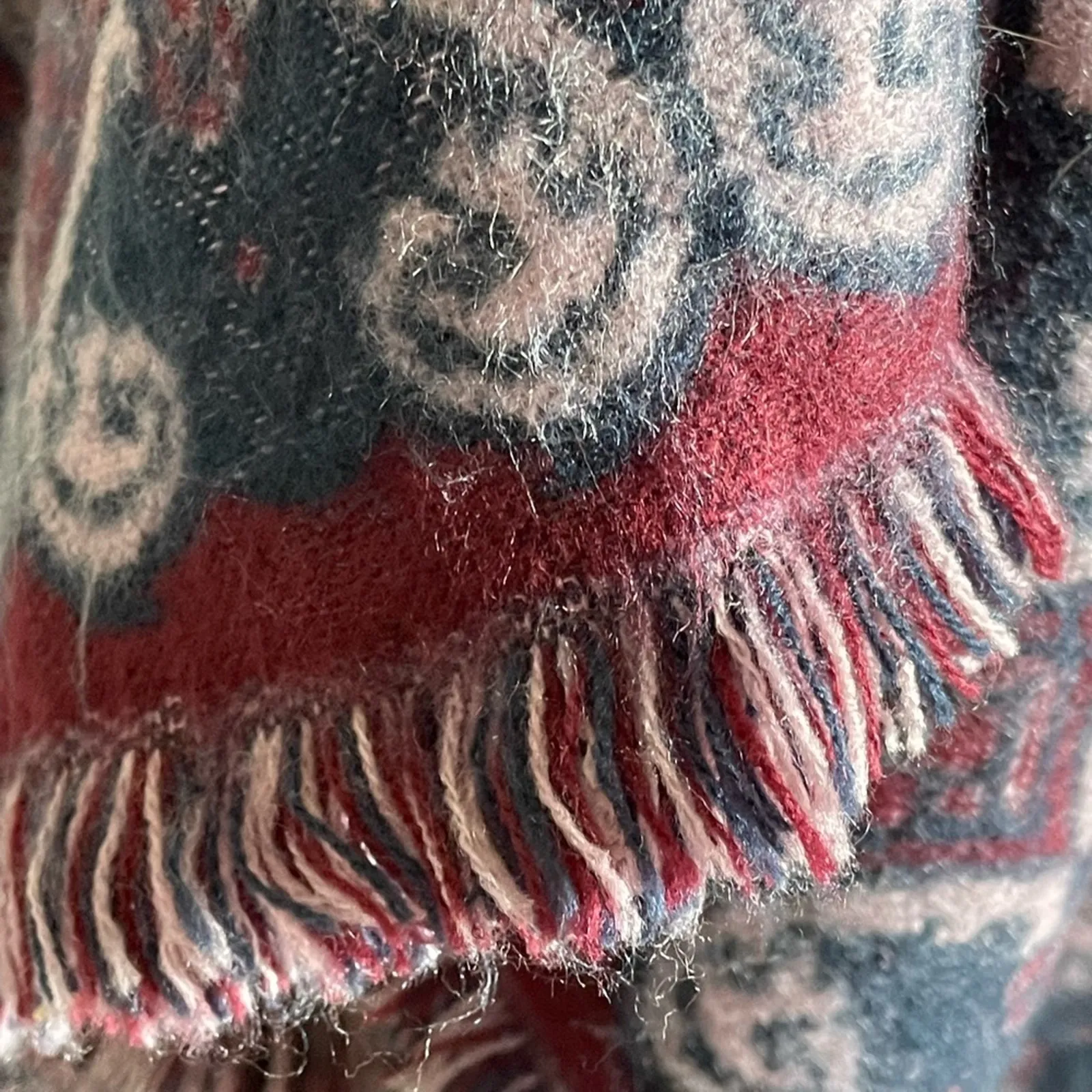 Marc New York Andrew Marc Paisley Wine Poncho Wrap Leather tie Tassels One Size - Image 9