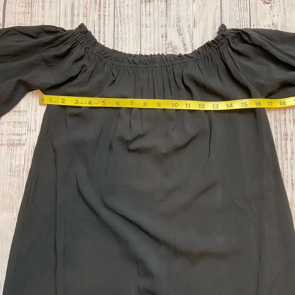 Francesca’s Blue Rain Off The Shoulder Embroidered Bell Sleeve Blouse. Size S - Image 9