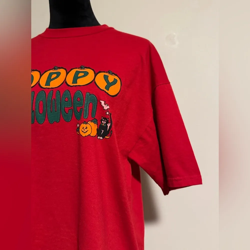 EUC Jerzees Red and Orange Happy Halloween Graphic Tee size large - Image 3