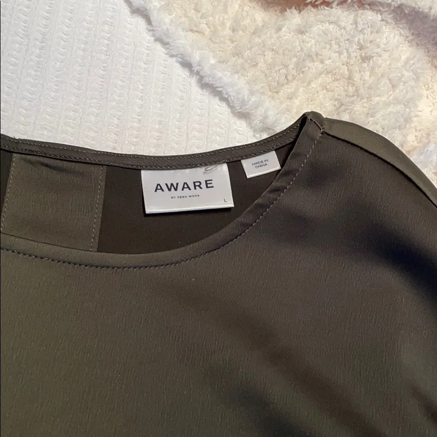 Vero moda Aware olive green top large - Image 3