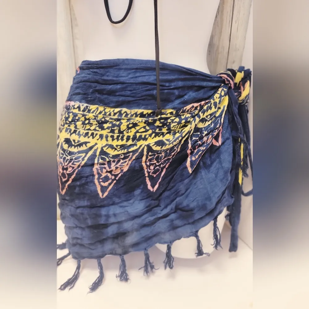 Shein Gradient Bikini Top Size Med and LG Sport Sarong Set - Image 3