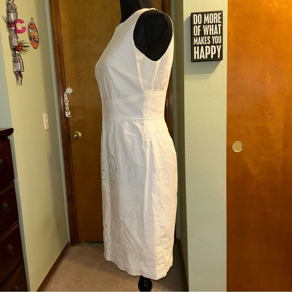 Maggy London white linen blend sleeveless dress with cutout embroidery size 2 - Image 5