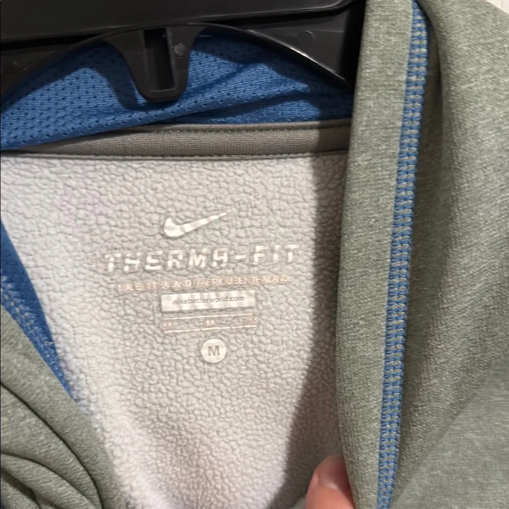 Nike Women's Gray Sweatshirt - Image 2