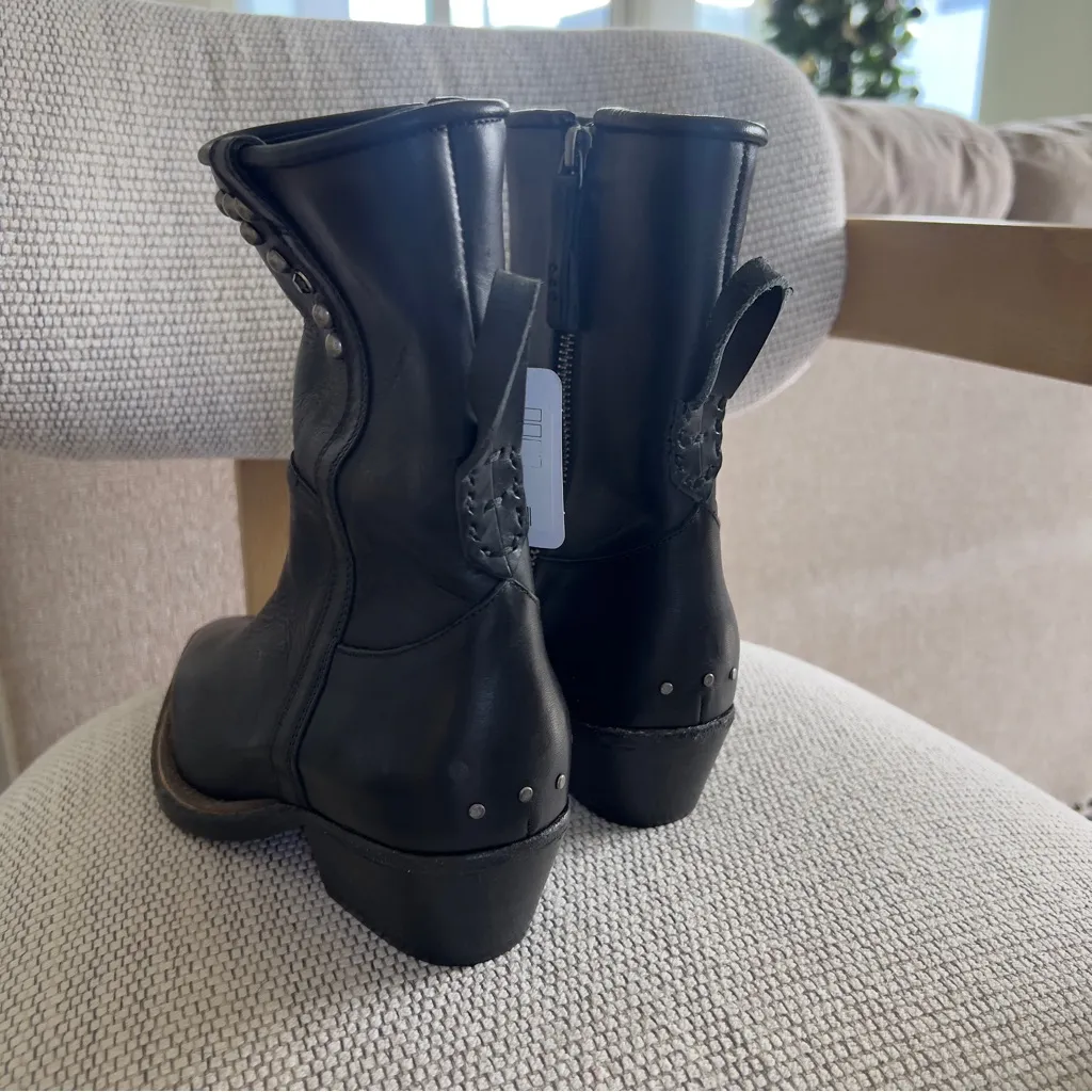 NWT Free People We The Free Axel Leather Ankle Boots Without Harness in Black - Image 4