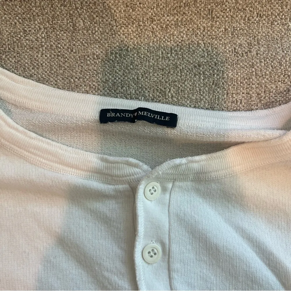 White Long Sleeve Button Up Top Size Small - Image 3