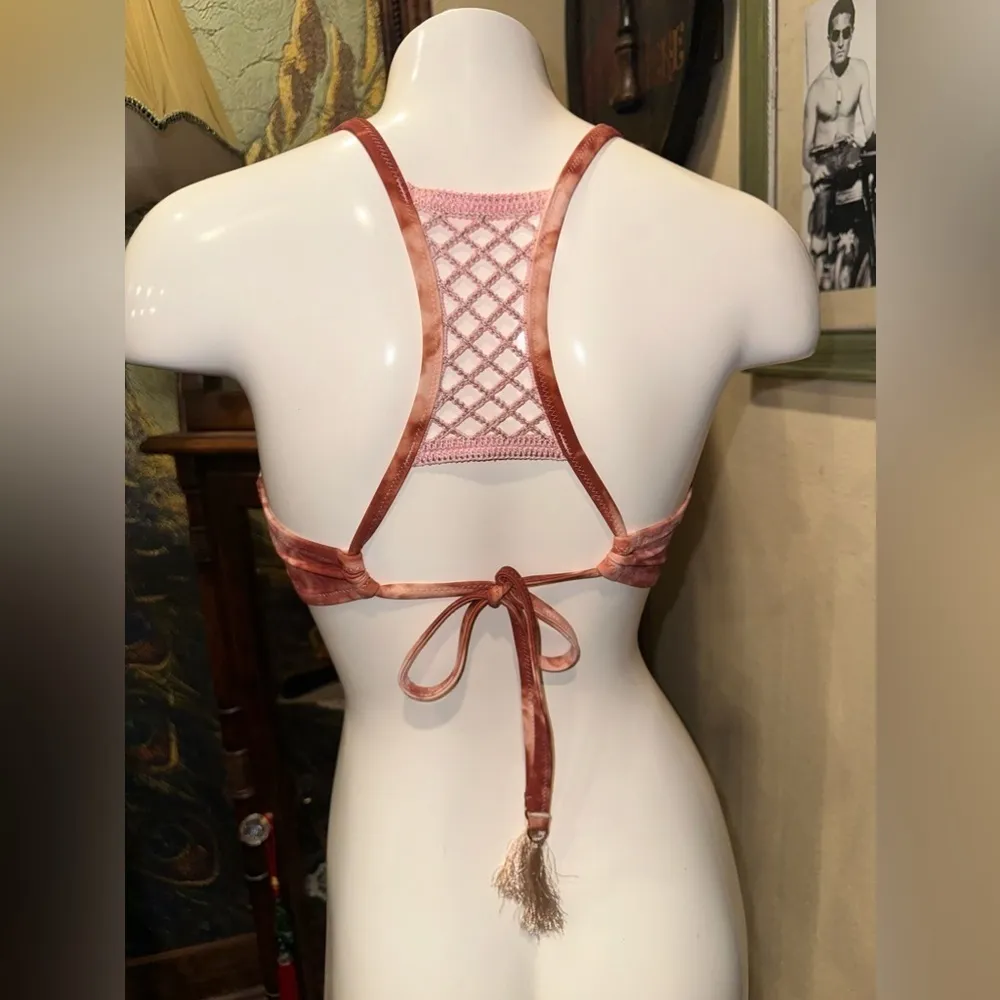 EUC Shade & Shore Bikini Top 34DD Brown Pink Tie Dye Back Net Tassel Strappy - Image 3
