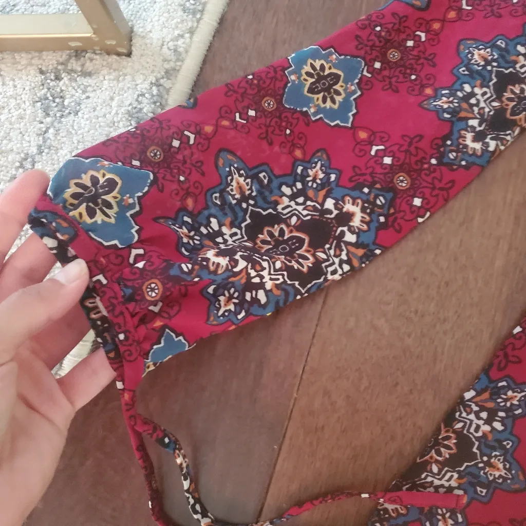 Forever 21 Dress in Red and Blue Pattern Long Sleeve Baby Doll Size Small New - Image 2