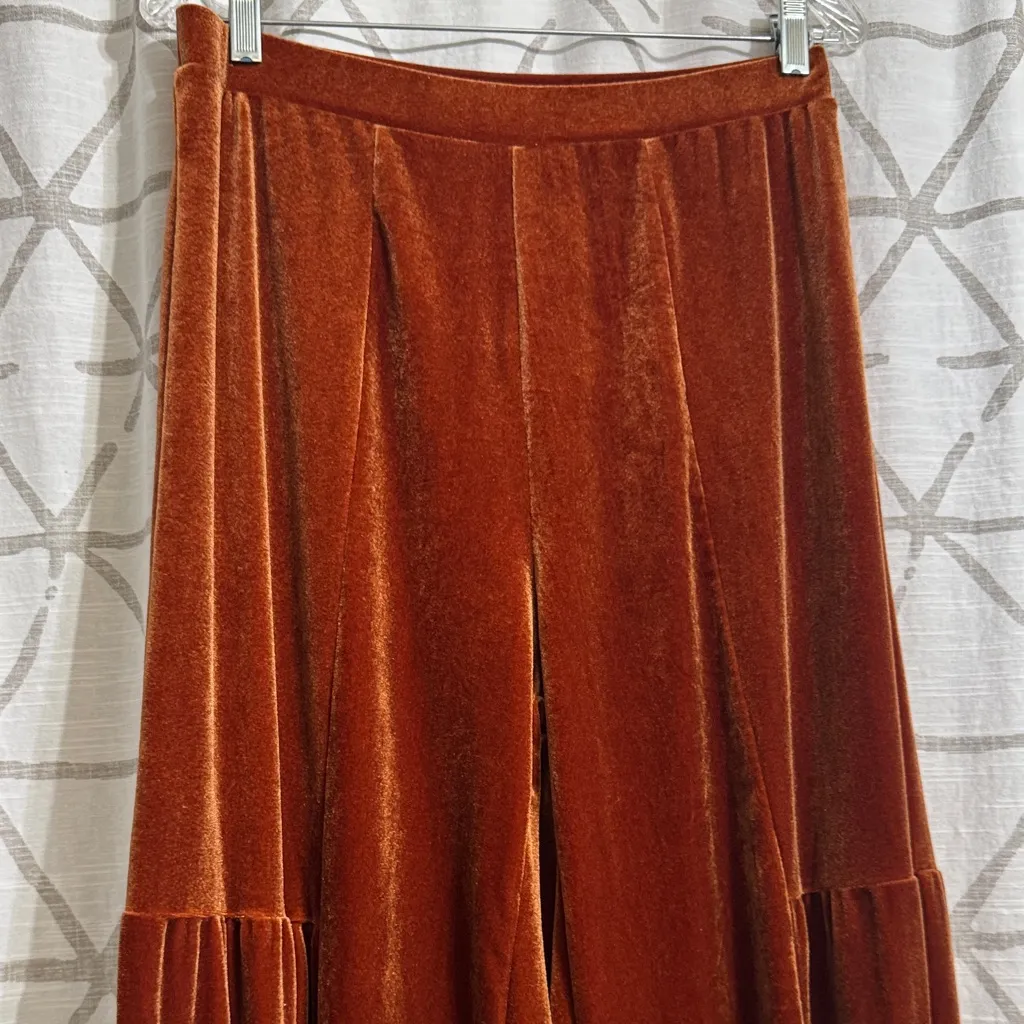 Elegant Velvet Flared Pants in burnt orange Brown Size XL - Image 2