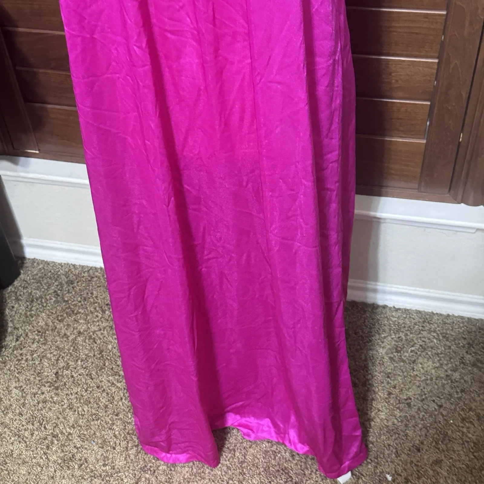VTG Vassarette Fuchsia Pink Nightgown satin Long Gown Sz M Embroidered Nylon - Image 3