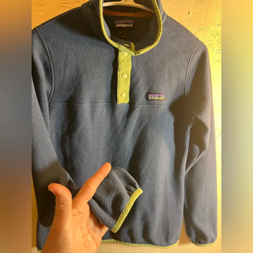 Patagonia Navy and Lime Fleece Pullover XS - Image 4