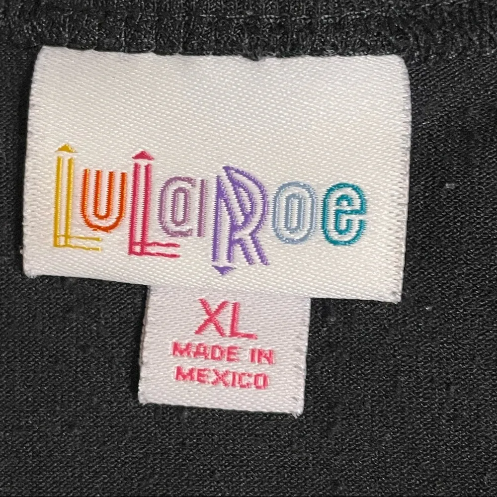 LuLaRoe Women’s 3/4 Sleeve Top - Image 8