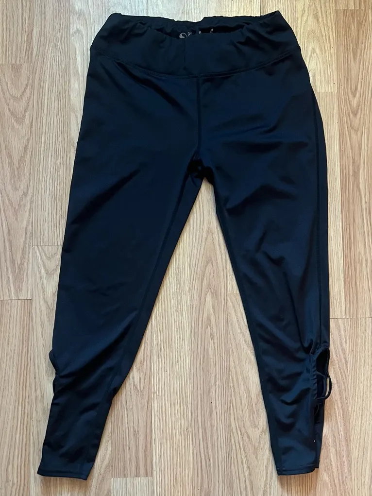 Reel Legends Womens Size Small Activewear Athletic Leggings ‘Keep It Cool’ Black - Image 1