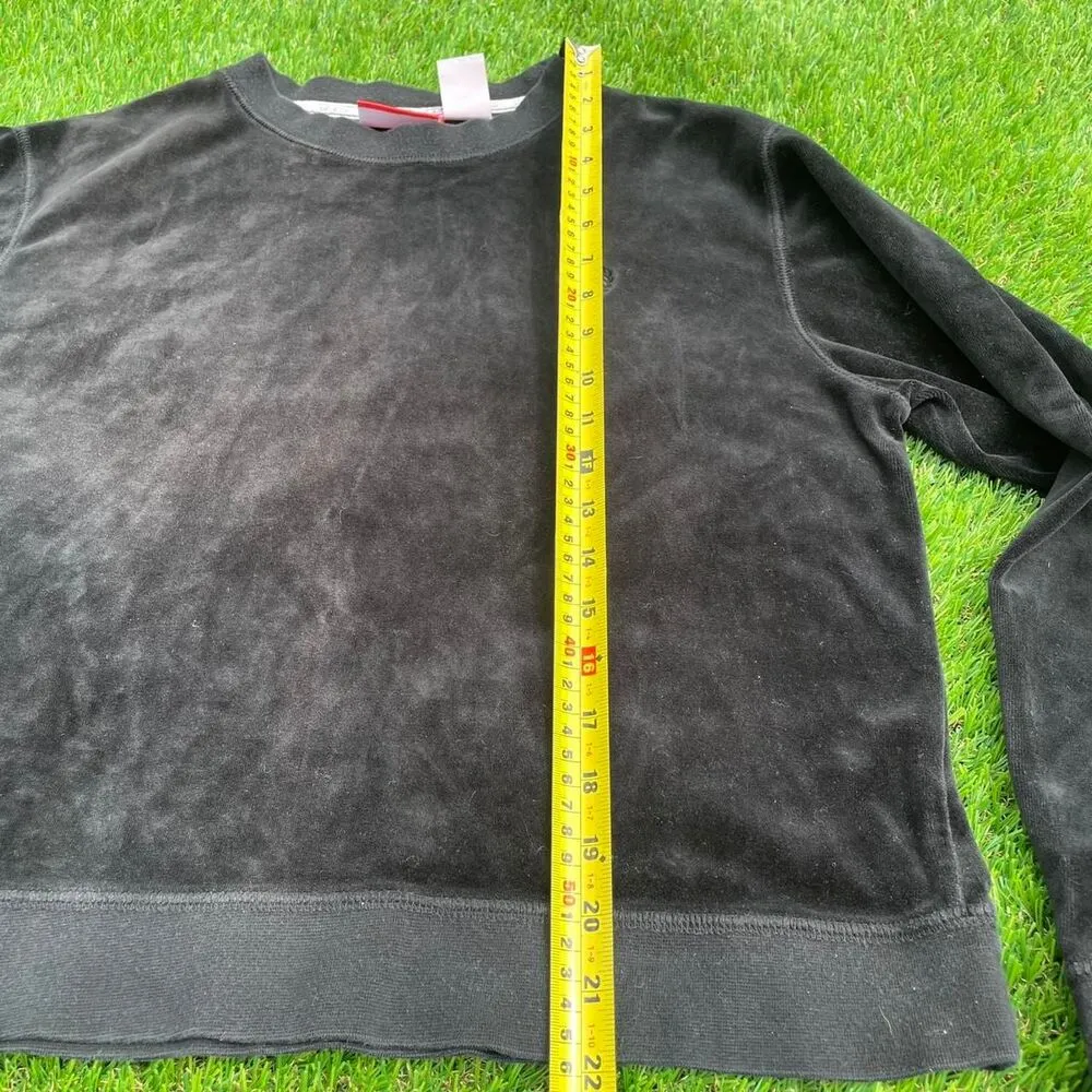 Liz Claiborne  gothic black velour sweatshirt size medium - Image 5