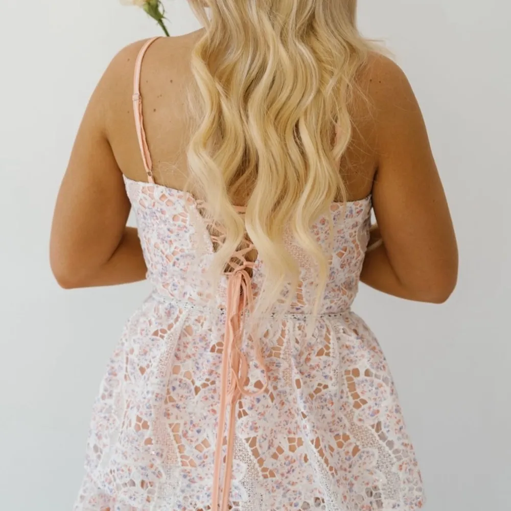 New Just Me Piper Lace Up Tiered Midi Dress in Large - Image 7