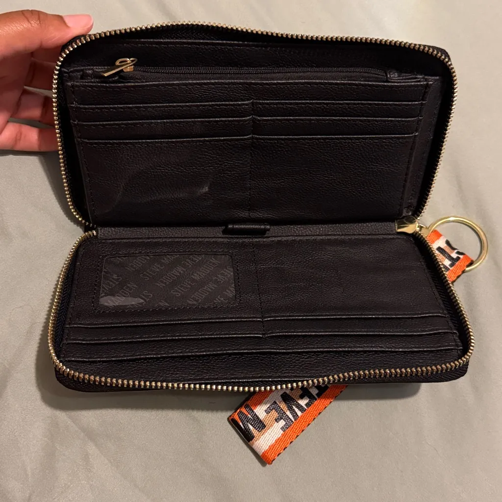 Steve Madden Zip Around Wallet - Image 7