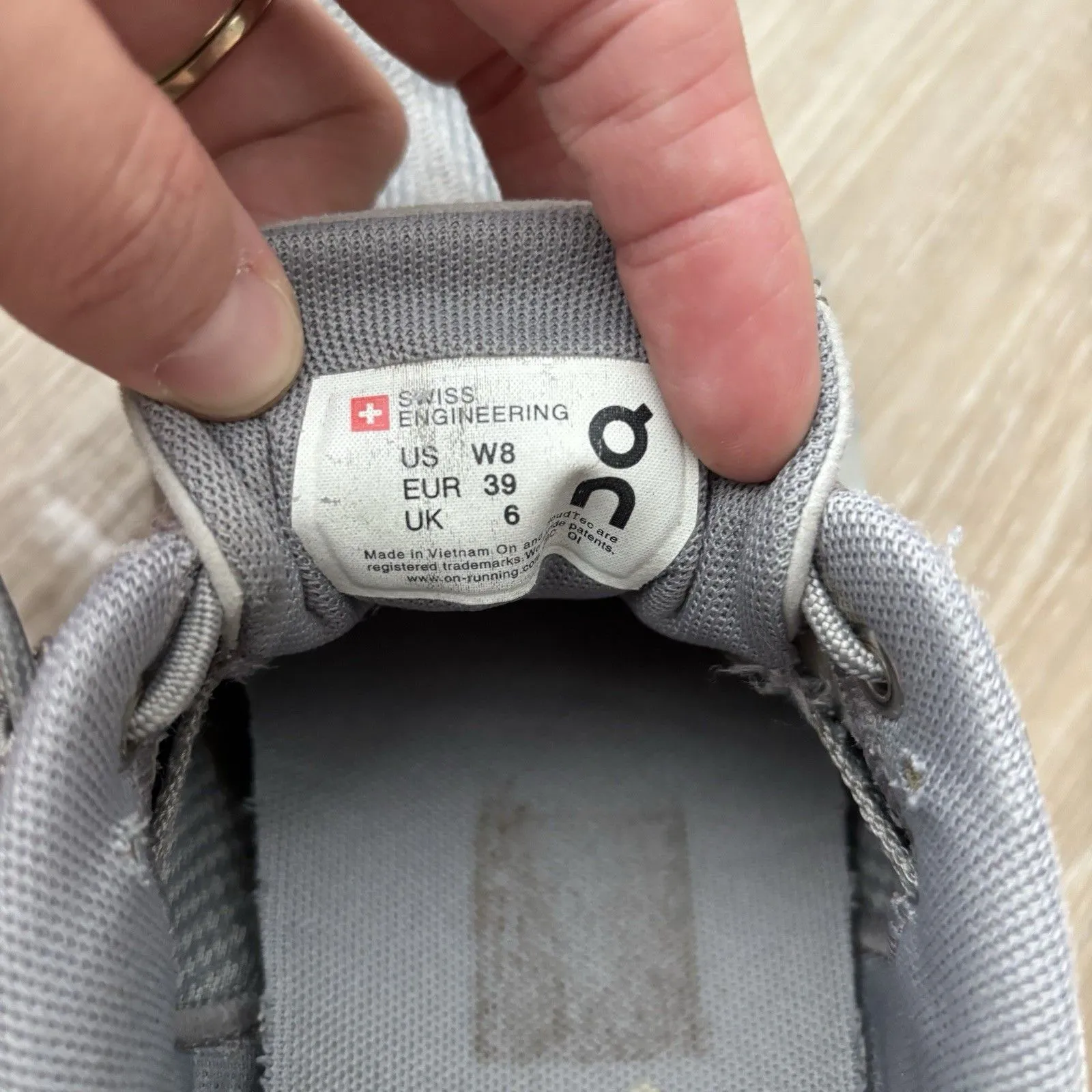 On Cloud Shoes Womens Size 8 Blue Gray Cloud 5 Running Athletic - Image 7