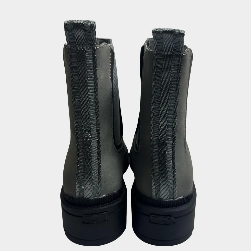 Rocket Dog Gray Chelsea Lug Sole Ankle Boots Size 8.5 - Image 4