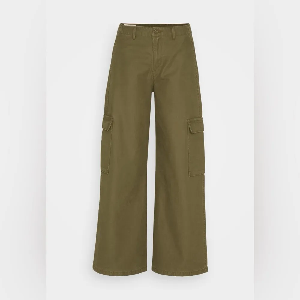 NWT Levi's Women's '94 Baggy Cotton High Rise Cargo Pants Army GREEN - Image 7