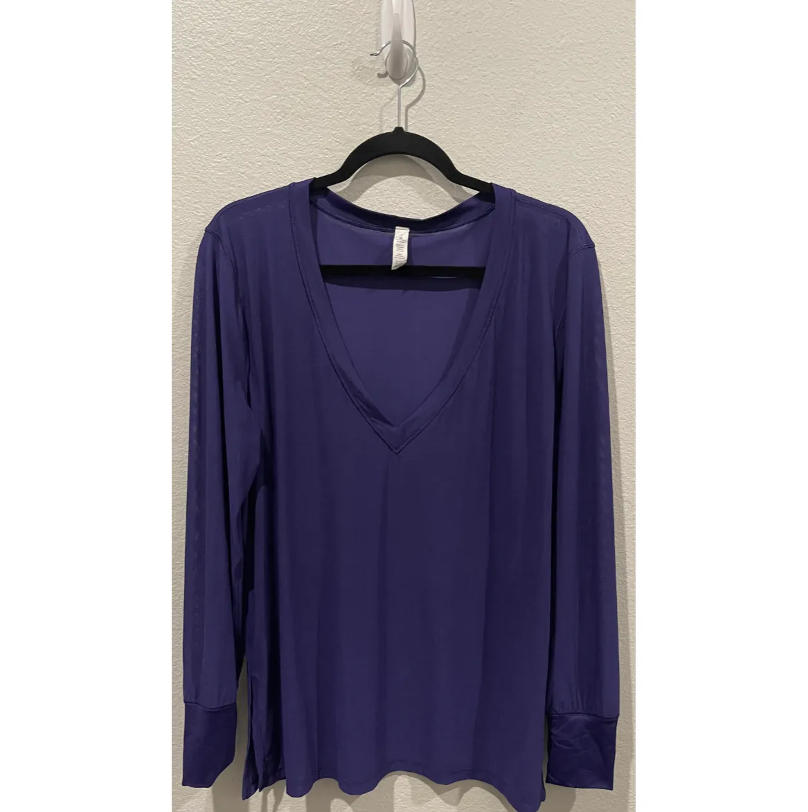Lululemon  Sheer Get Low Long Sleeve Blue Purple Activewear Top - Image 3