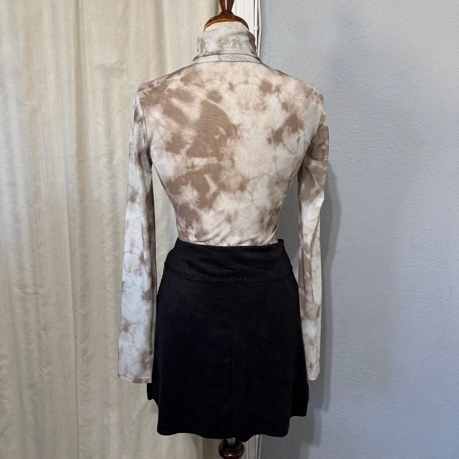 Liberty Garden Black Faux Suede Stitch Detail A - Image 5