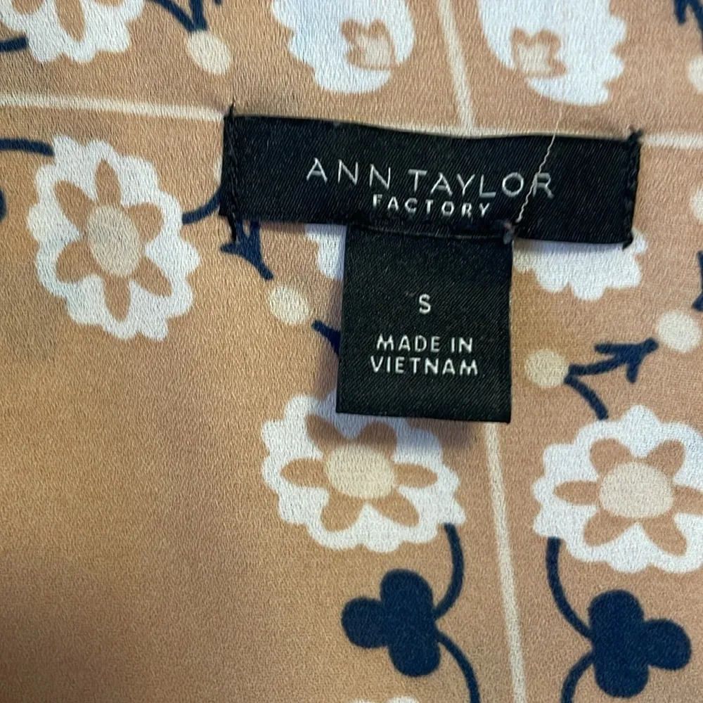 Ann Taylor blouse - Image 4