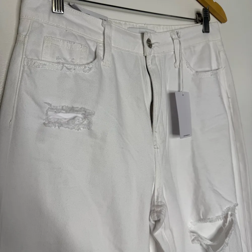 Vervet Lindsey 90’s Vintage Loose Fit White Distressed Women's Jean Wide Size 28 - Image 5