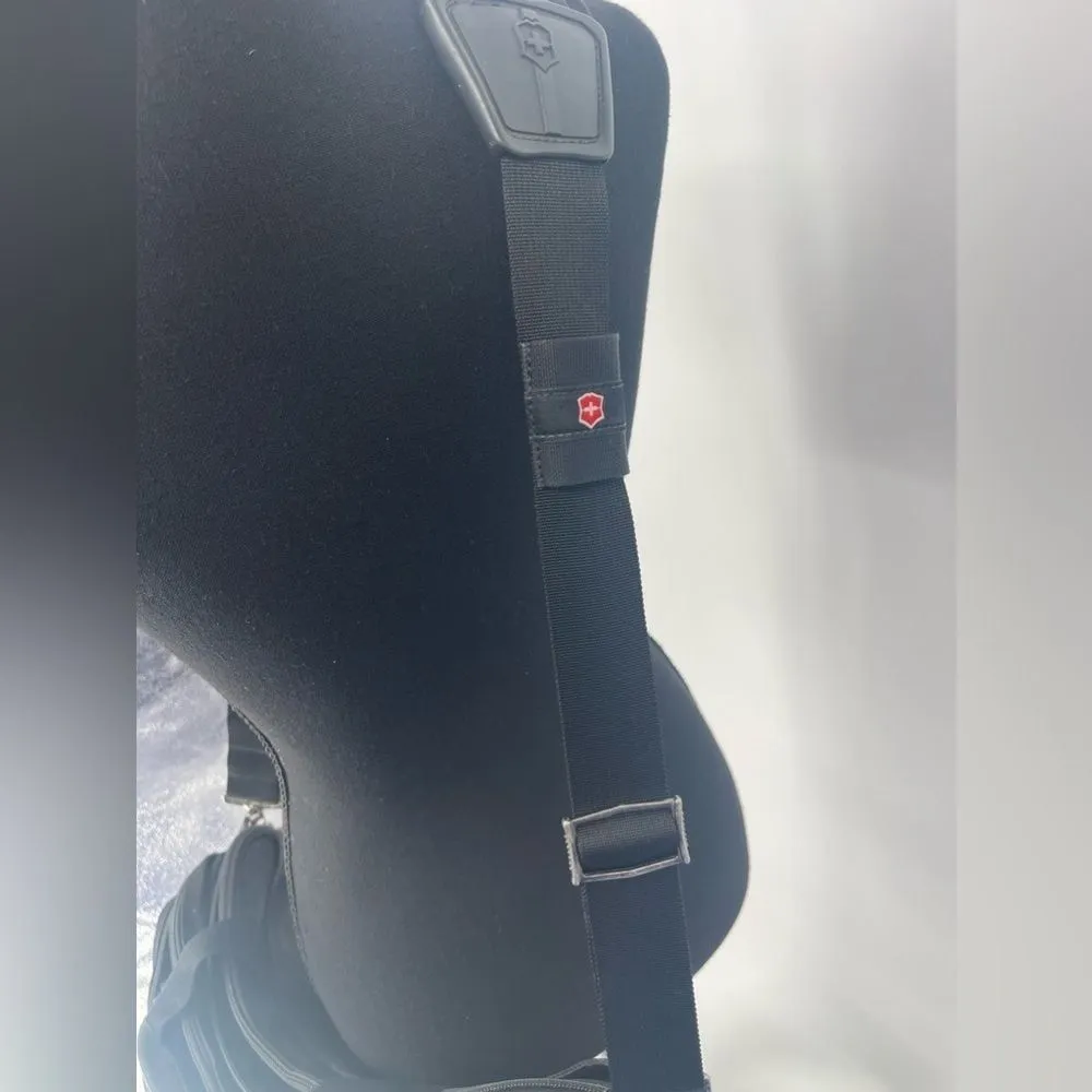 Victorinox messenger shoulder laptop‎ bag Black - Image 12