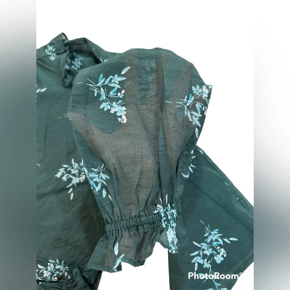 NWT J. Crew Women’s Ruffle Collar V-Neck Blouse Green/Floral Size M - Image 6