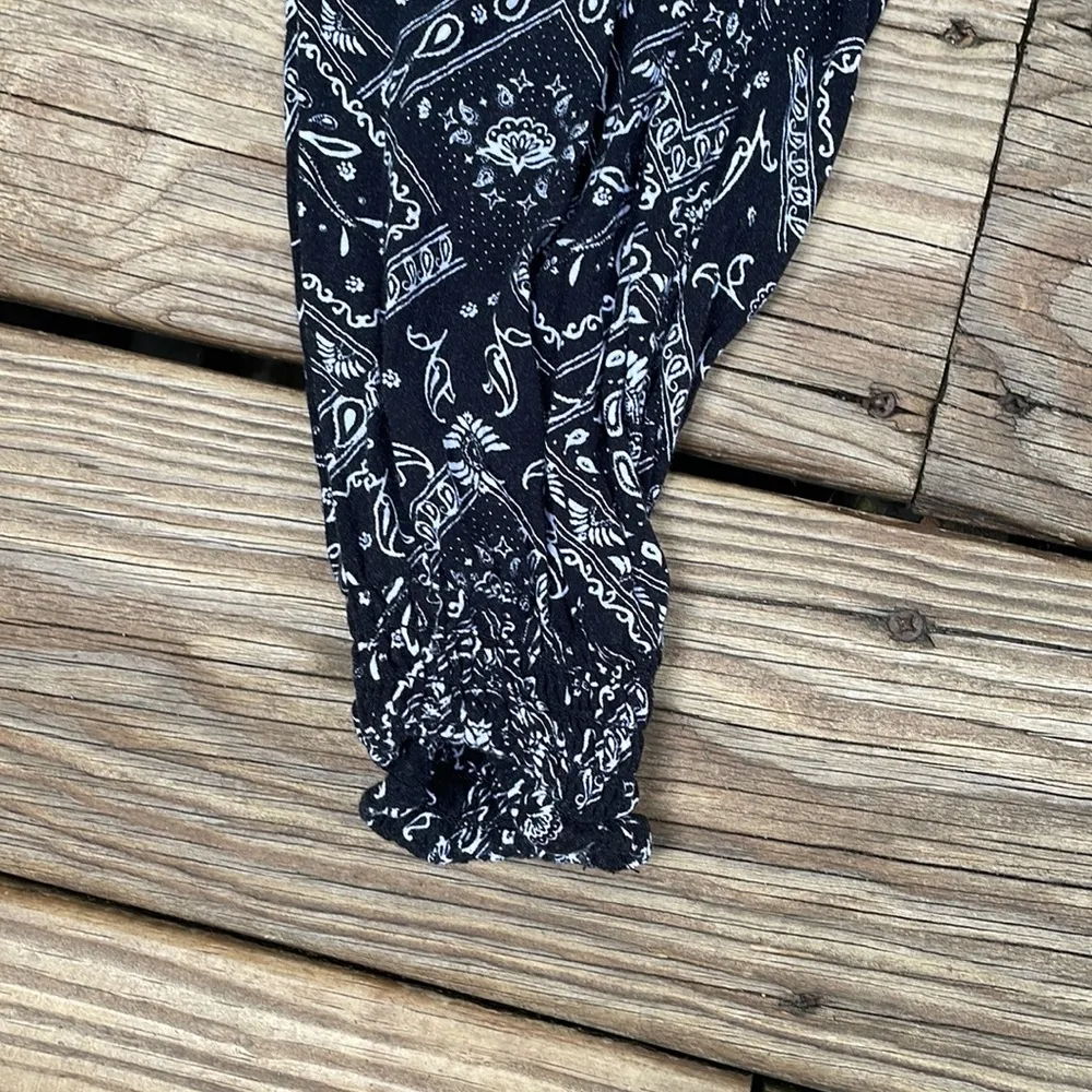 H&M Divided Black & White Print Jogger Lounge Pants 100% Viscose Size US8 - Image 3