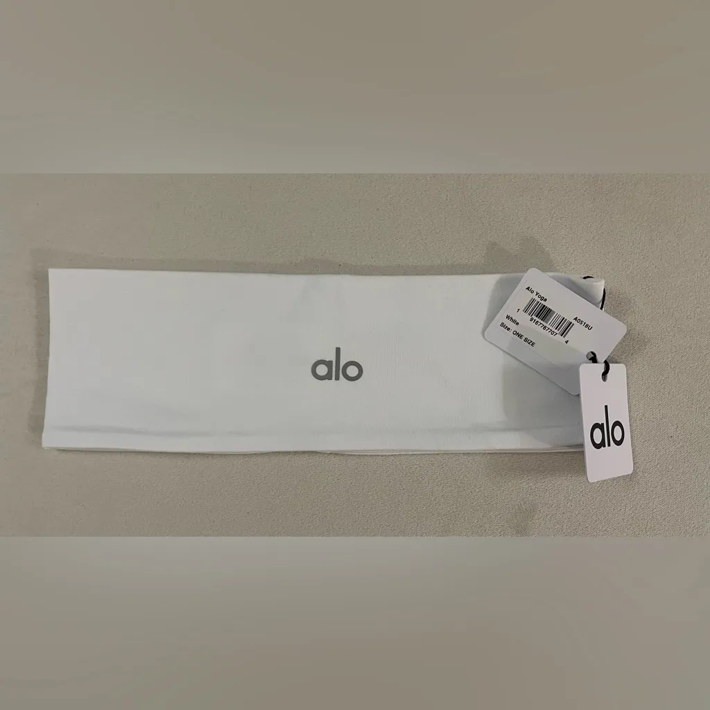 Alo Yoga NWT Performance Conquer White Headband - Image 4