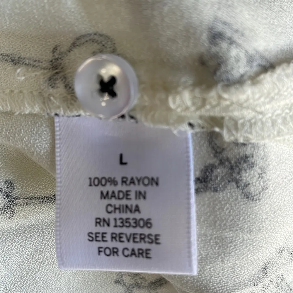 Dressbarn Keys Button Down Shirt - Image 7