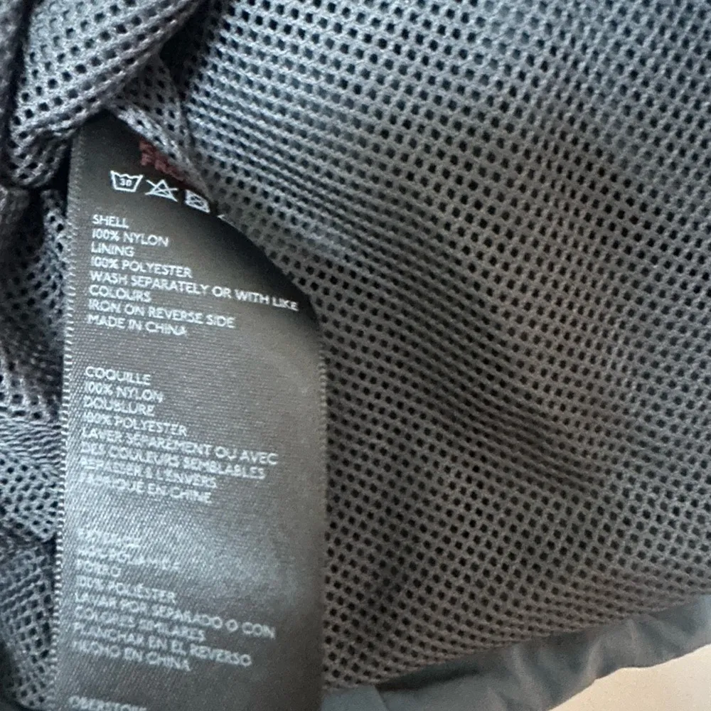 BDG Nylon Montana Vest - Image 5