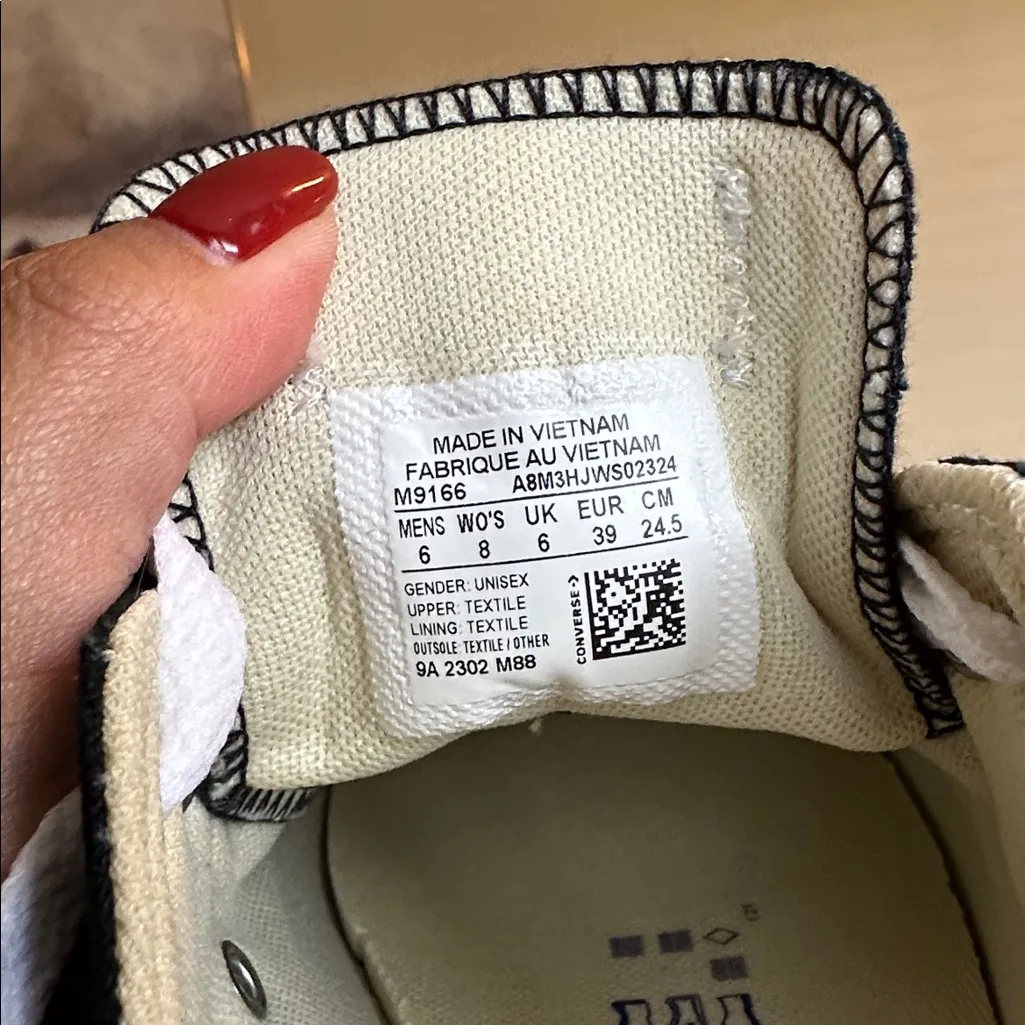NWOB Converse CTAS OX‎  Low Top Black Sneakers Size Mens 6 /Wmns Sz 8 unisex - Image 7