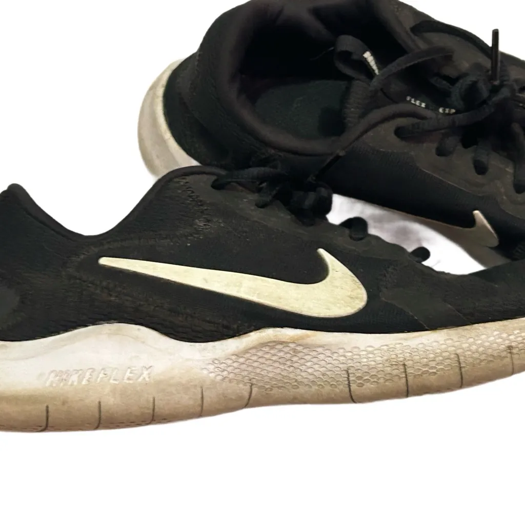 Nike Women's Black and White Athletic Shoes flex experiment size 7.5 women - Image 2