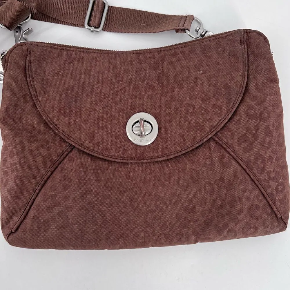 Baggallini  brown leopard crossbody Nylon bag‎ - Image 2