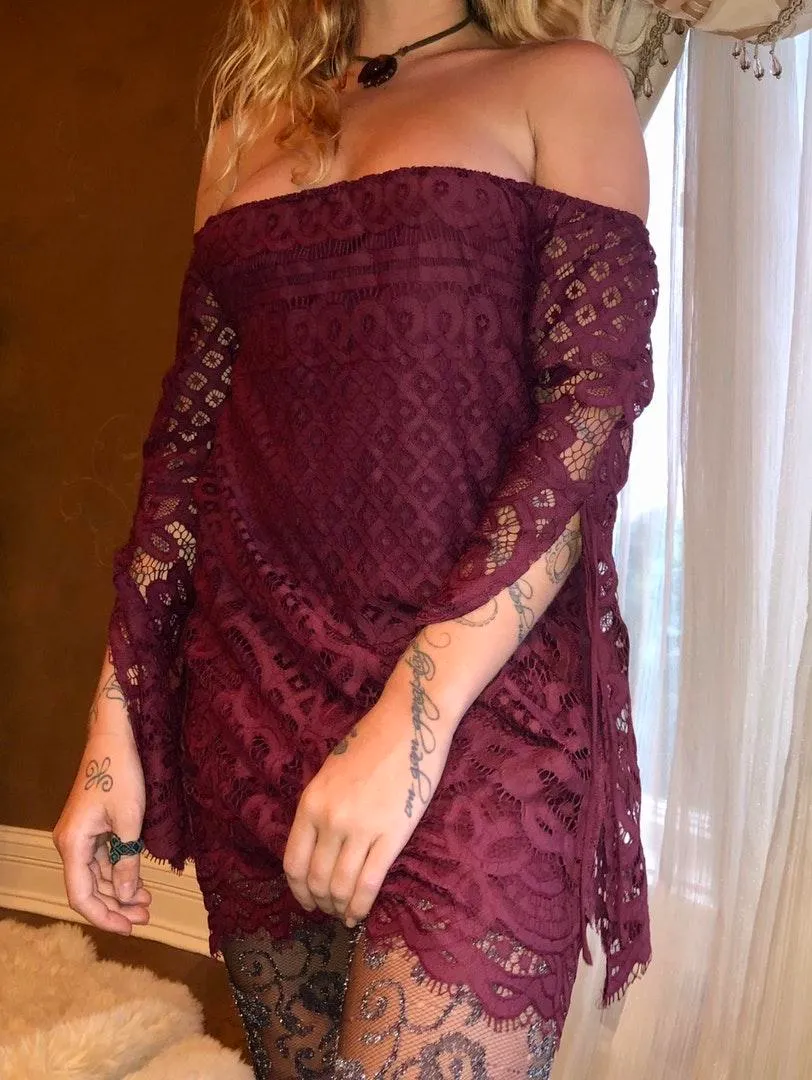 Cute Lace Mini Dress Small Red - Image 2