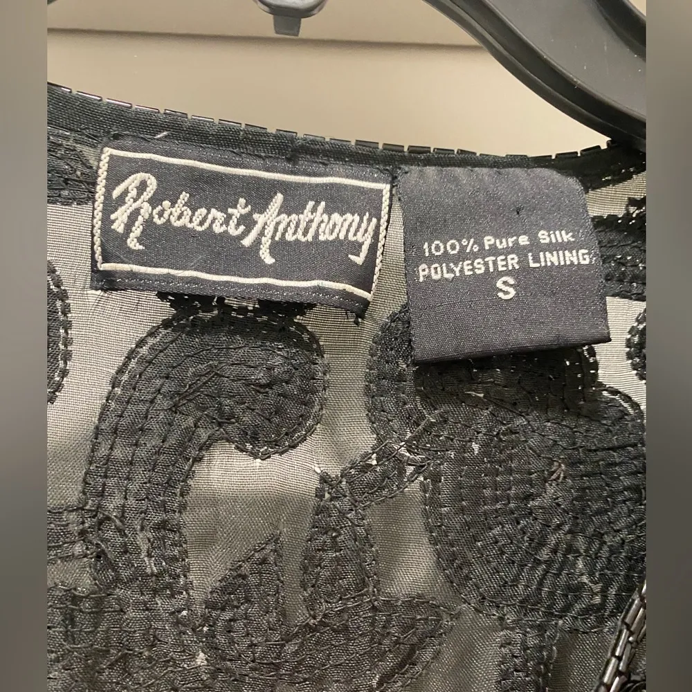 Vintage Robert Anthony Women’s Black Silk Sequined Cropped Jacket Blazer - Image 5