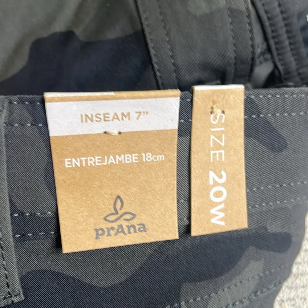 Prana Halle Short Plus II Charcoal Camouflage Women's 7” inseam Shorts, size 20W - Image 9