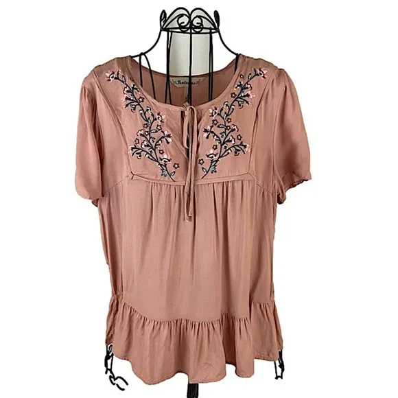 Tantrums Blush Mauve Western Embroidered Flowers Ruffle Top Women’s Size Medium - Image 31
