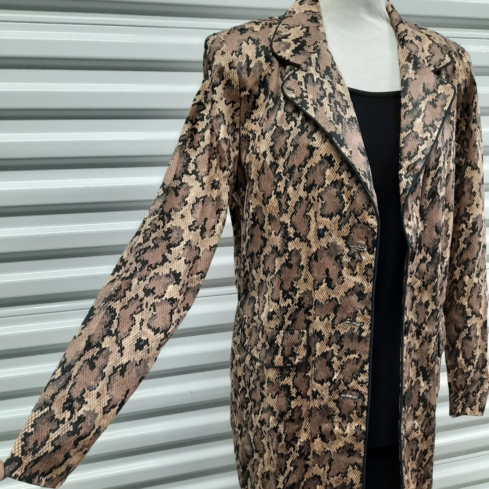 Vintage 90s Y2K Maggie Sweet Womens Jacket Medium Snakeskin Print Long Blazer Brown - Image 3