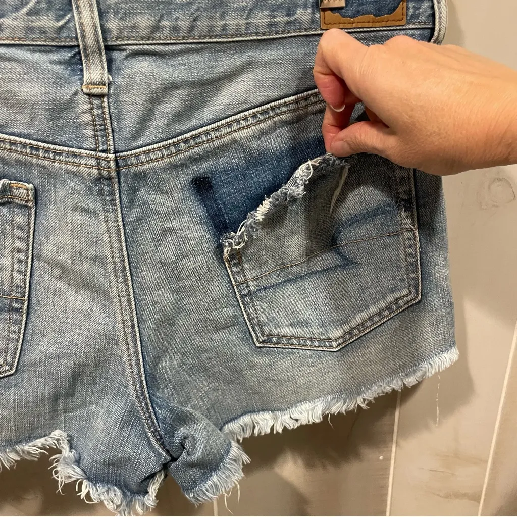 Cute American Eagle distressed vintage hi-rise shorty jean shorts pockets - Image 10
