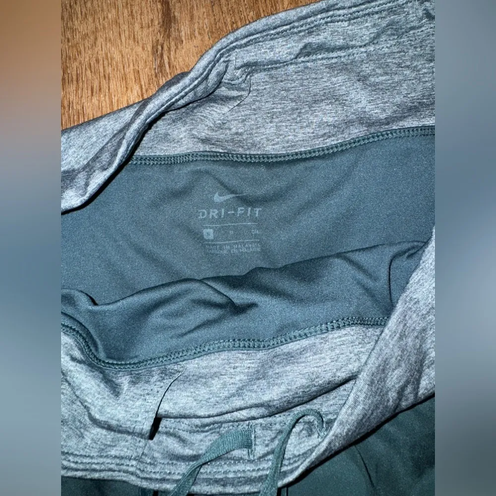 Nike Dri-Fit shorts size S - Image 2