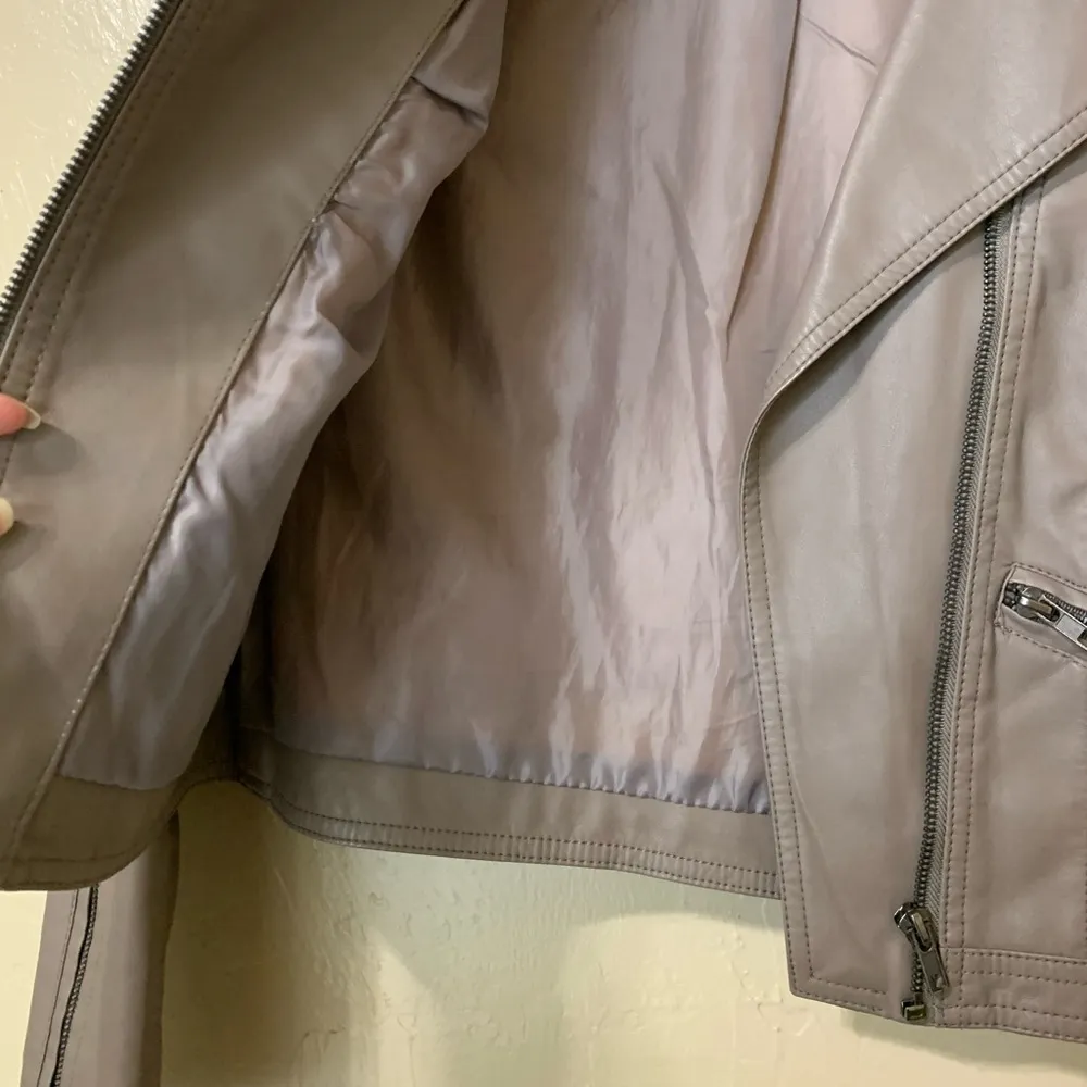 Forever21 Taupe Leather Moto Jacket - Image 5