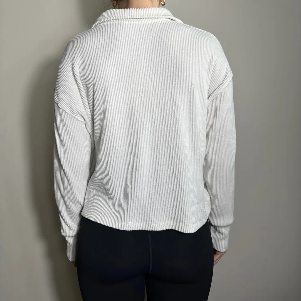 Abercrombie and Fitch White Ribbed Cropped Quarter Zip Longsleeve Top Sz M - Image 2
