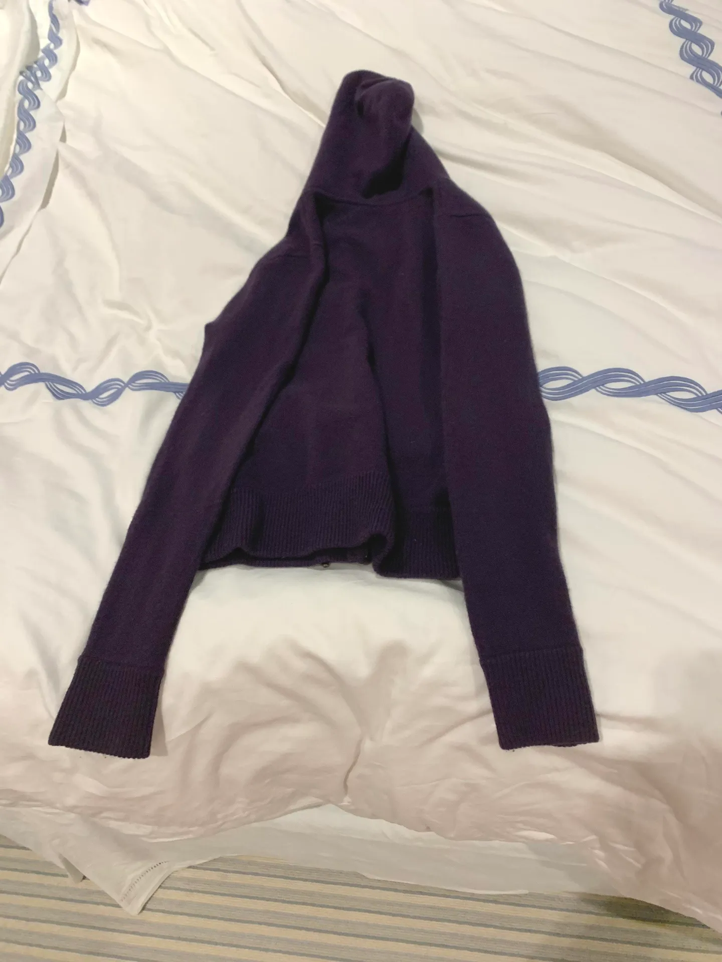 Dark purple sweater - Image 2