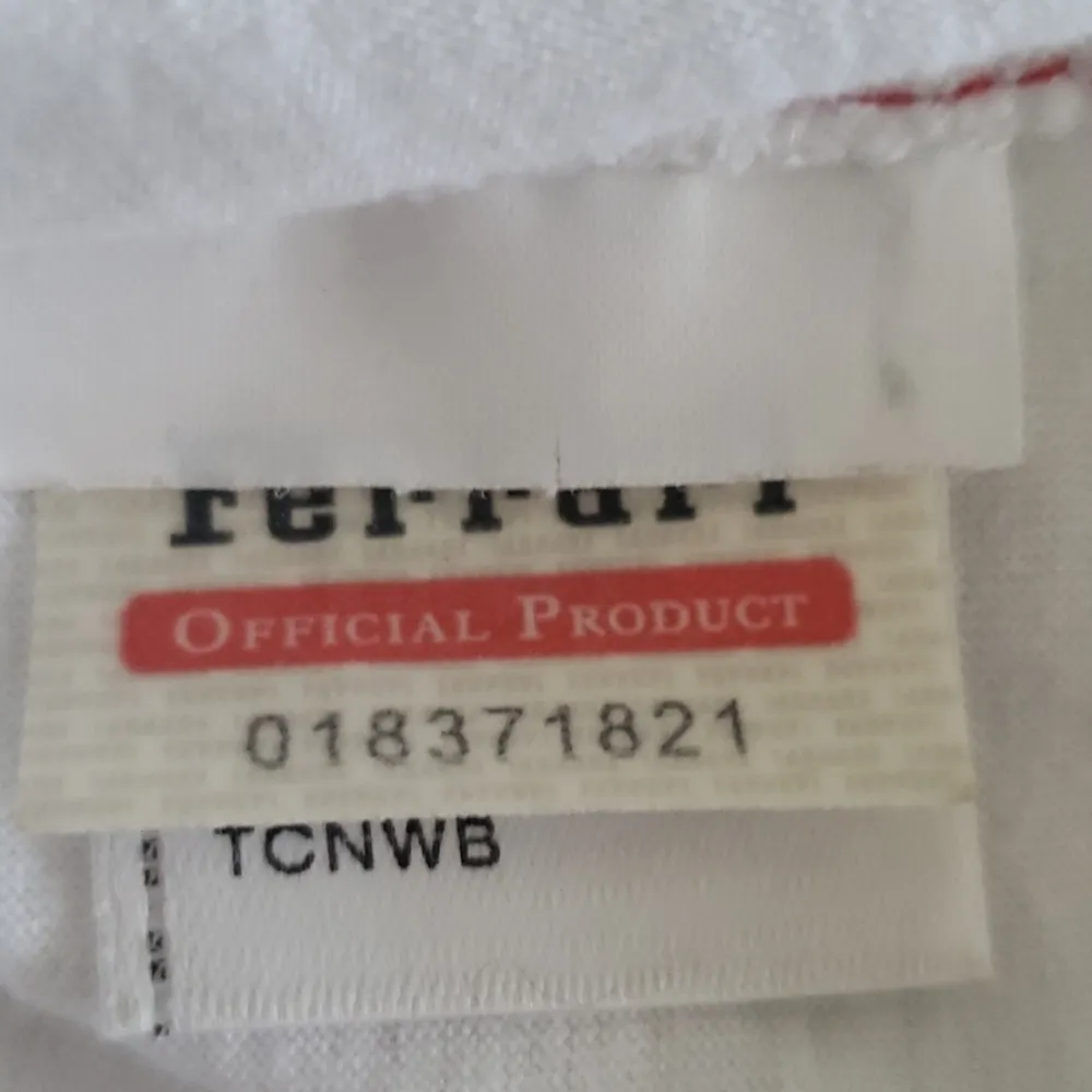 Vintage y2k Puma Ferrari white v- neck shirt - Image 8
